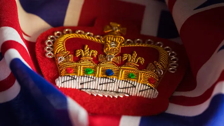 Crown patch on UK flag