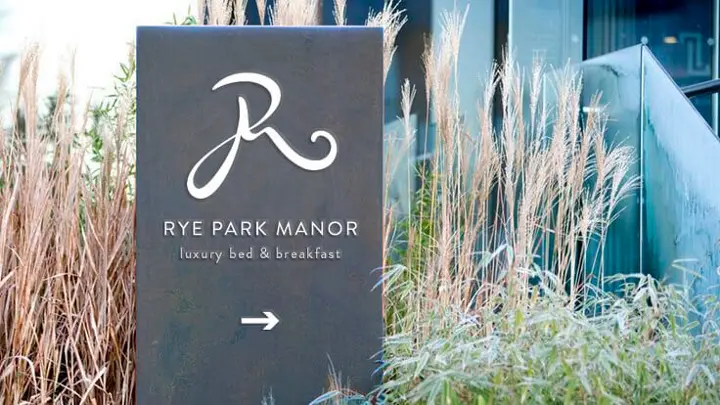 Rye Park Manor_Signage_Metal Sign Mockup